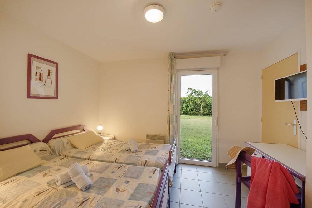 Sweet Home Cabourg Hotel Et Gites Exterior photo